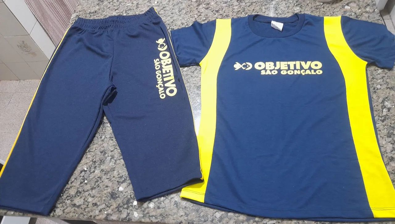 Conjunto Uniforme Colegio Objetivo São Gonçalo - 14 anos