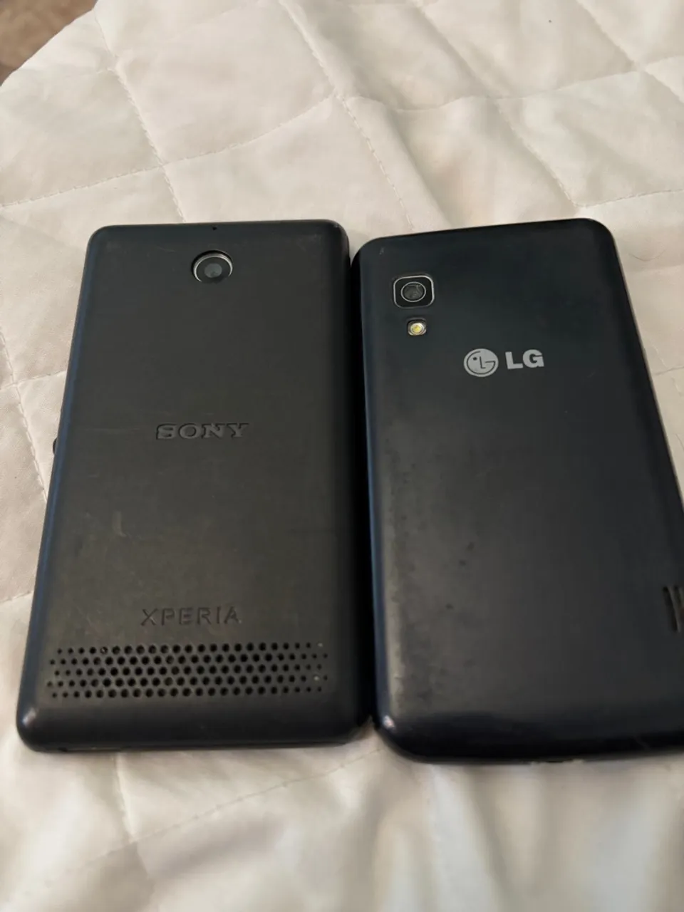 Telefones antigos.
