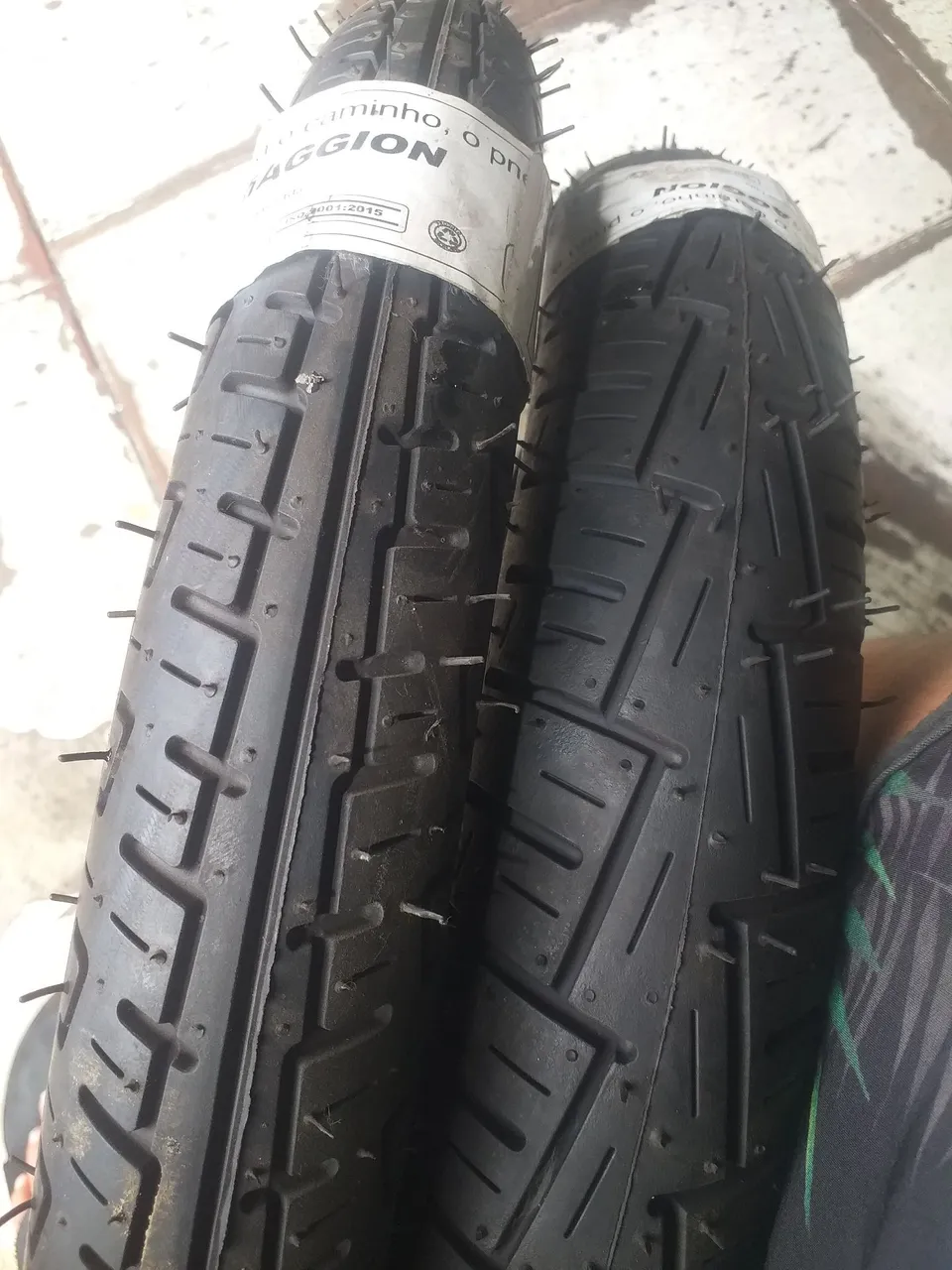Pneus para moto novos