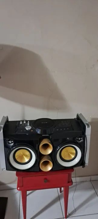 Som Philips com Design Moderno