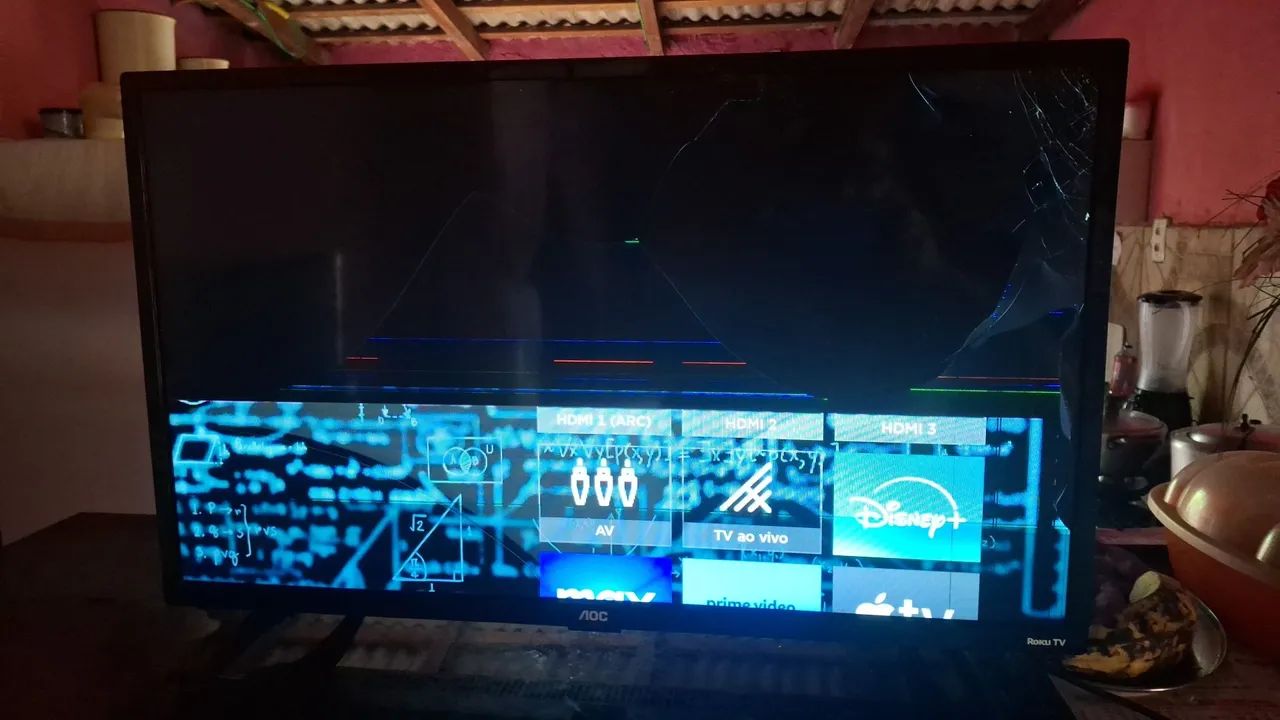 TV LED - por 200 reais.  Esta com defeito. É só me ligar *. Falar com a Gege.  - Foto 5
