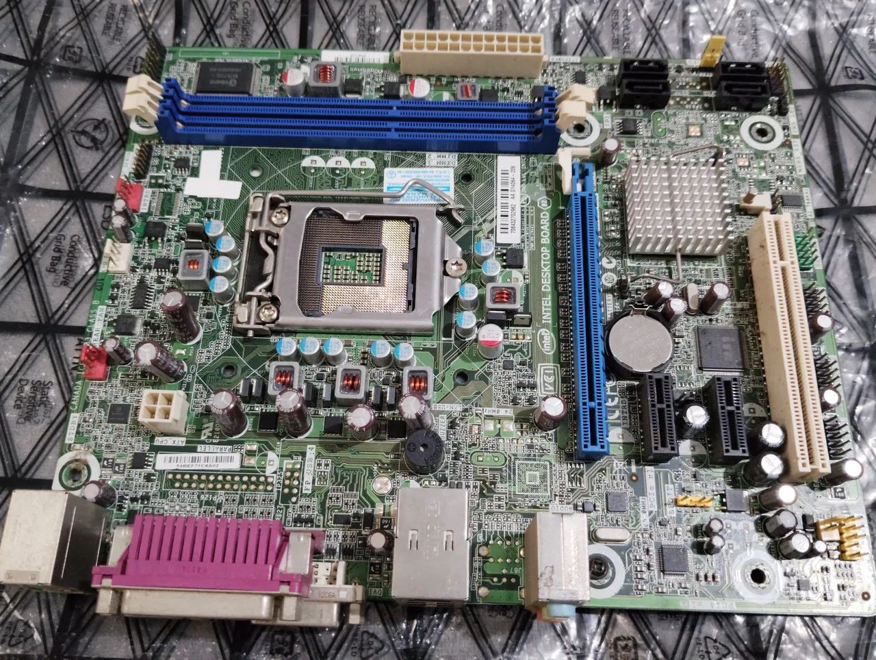 Placa mãe LGA 115 H61 2 E 3 GERAÇÃO INTEL CORE i3 / i5 / i7