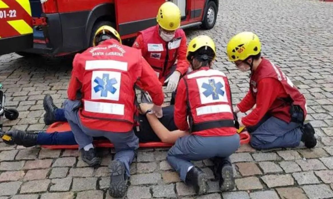 Cursos Com Certificado - Treinamento de Brigada, NR's e Primeiro Socorros
