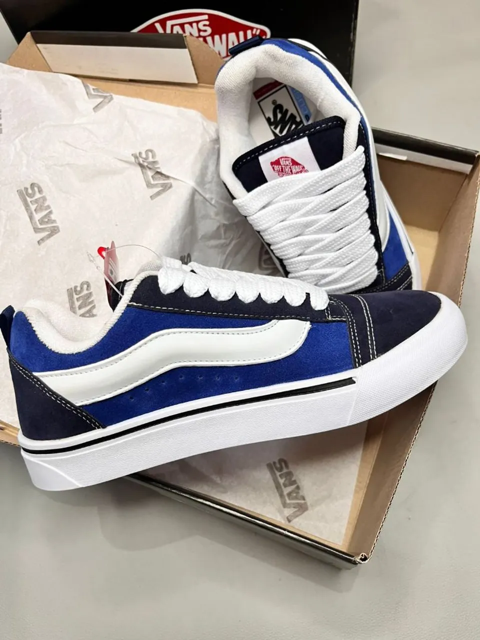 Tênis Vans Knu