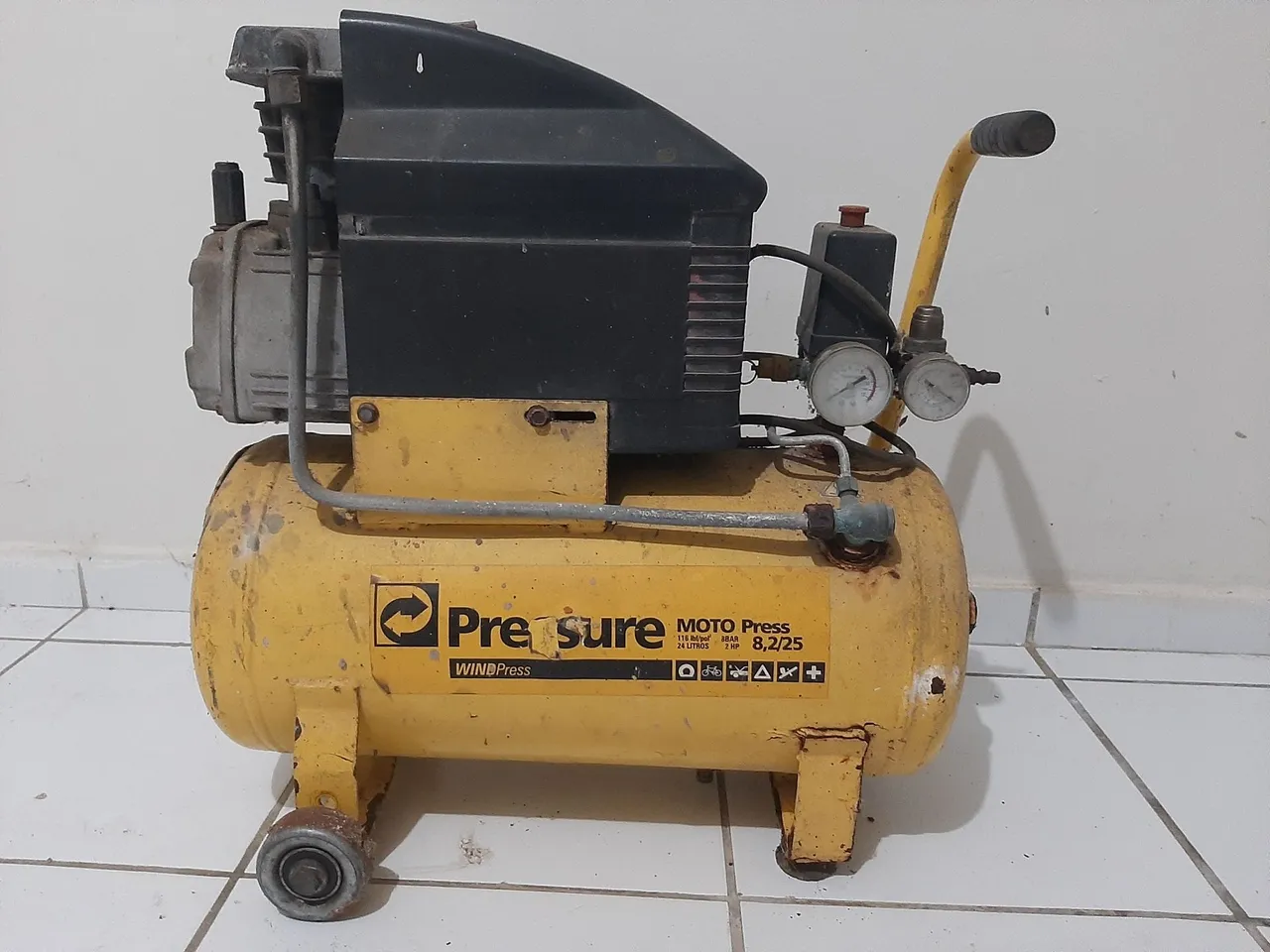 Compressor de Ar 24L 2HP