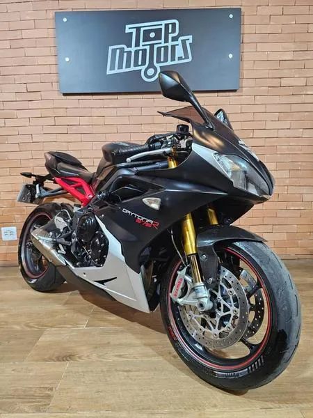 TRIUMPH DAYTONA 675R 2016 - Foto 5