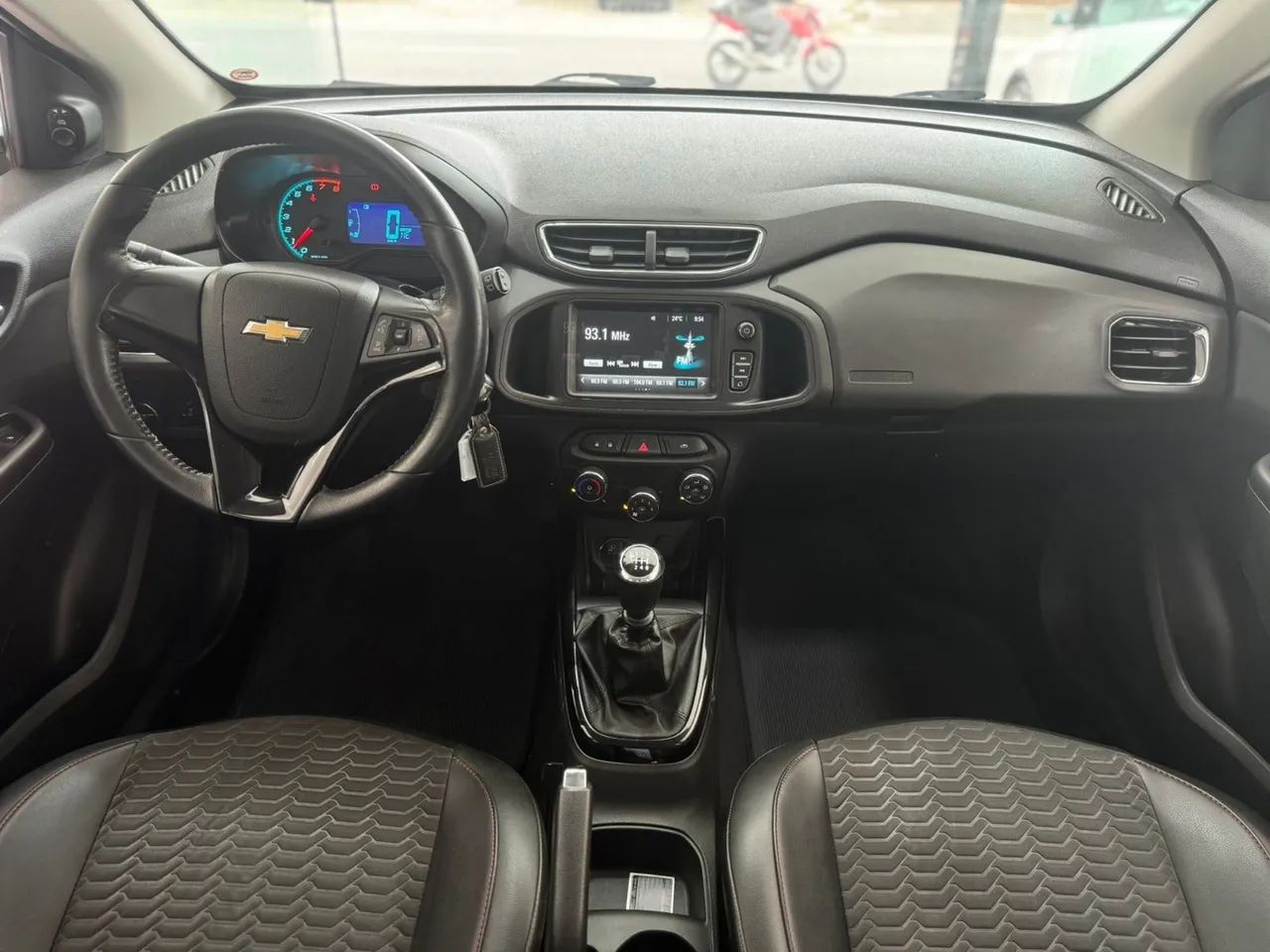 Chevrolet/ONIX HATCH 1.4 LTZ 2017/2017  - Foto 7