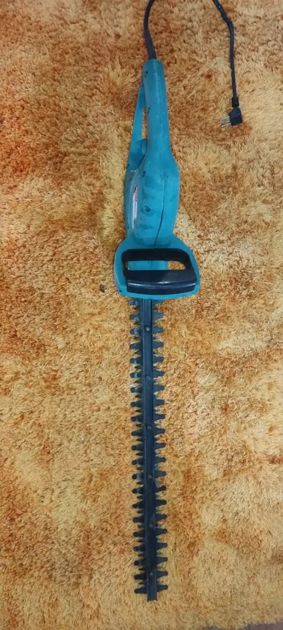 Tesoura de Podar Elétrica