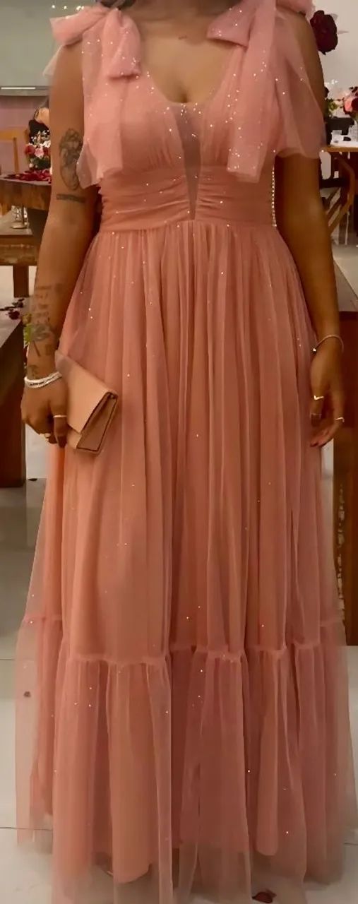 Vestido de Festa  tamanho  M  incluso a bolsa       R$250,00