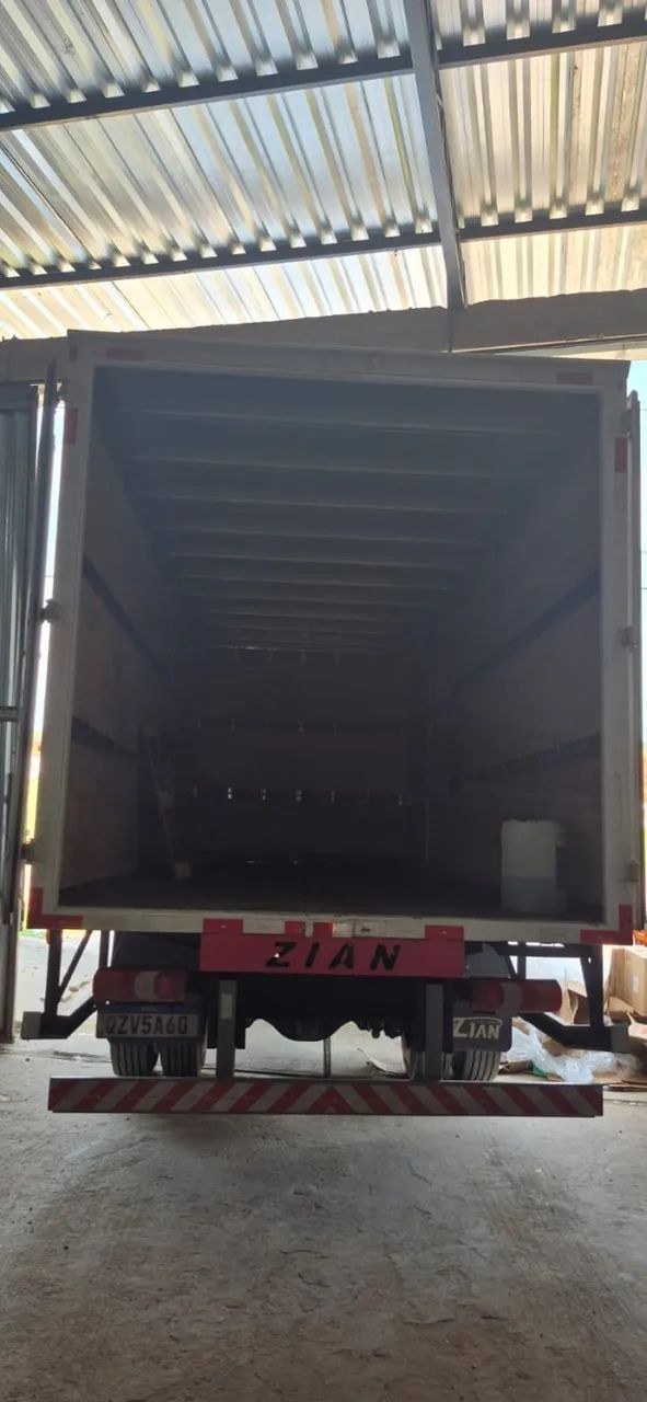 Caminhão Mercedes ACCELO 1017CE  - Foto 4