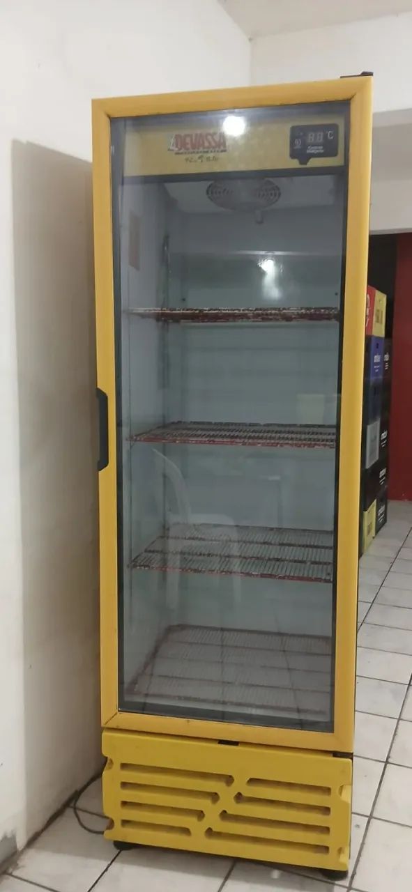 Vende-se Engradados de cerveja e Freezers vertical e horizontal - Foto 2