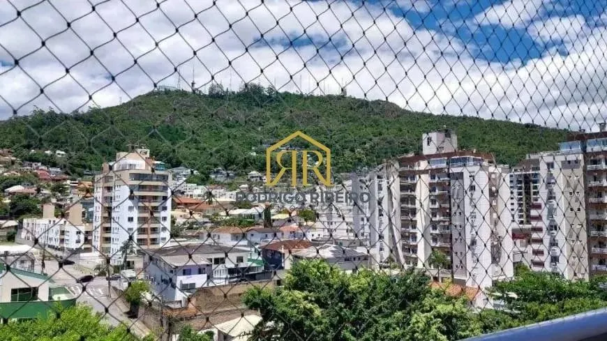 MORE NO MELHOR BAIRRO DE FLORIPA - TRINDADE