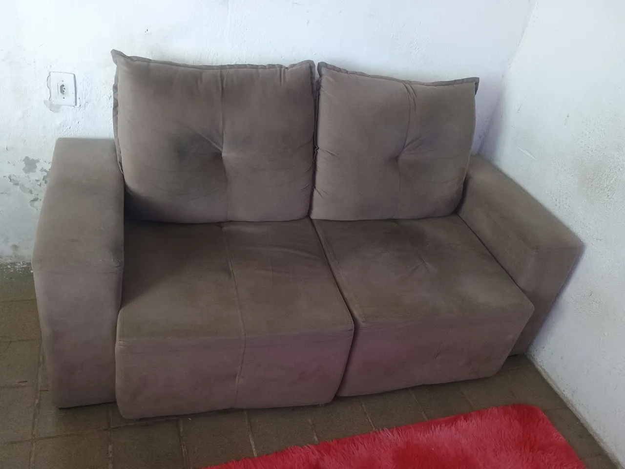 Sofá retrátil e reclinável
