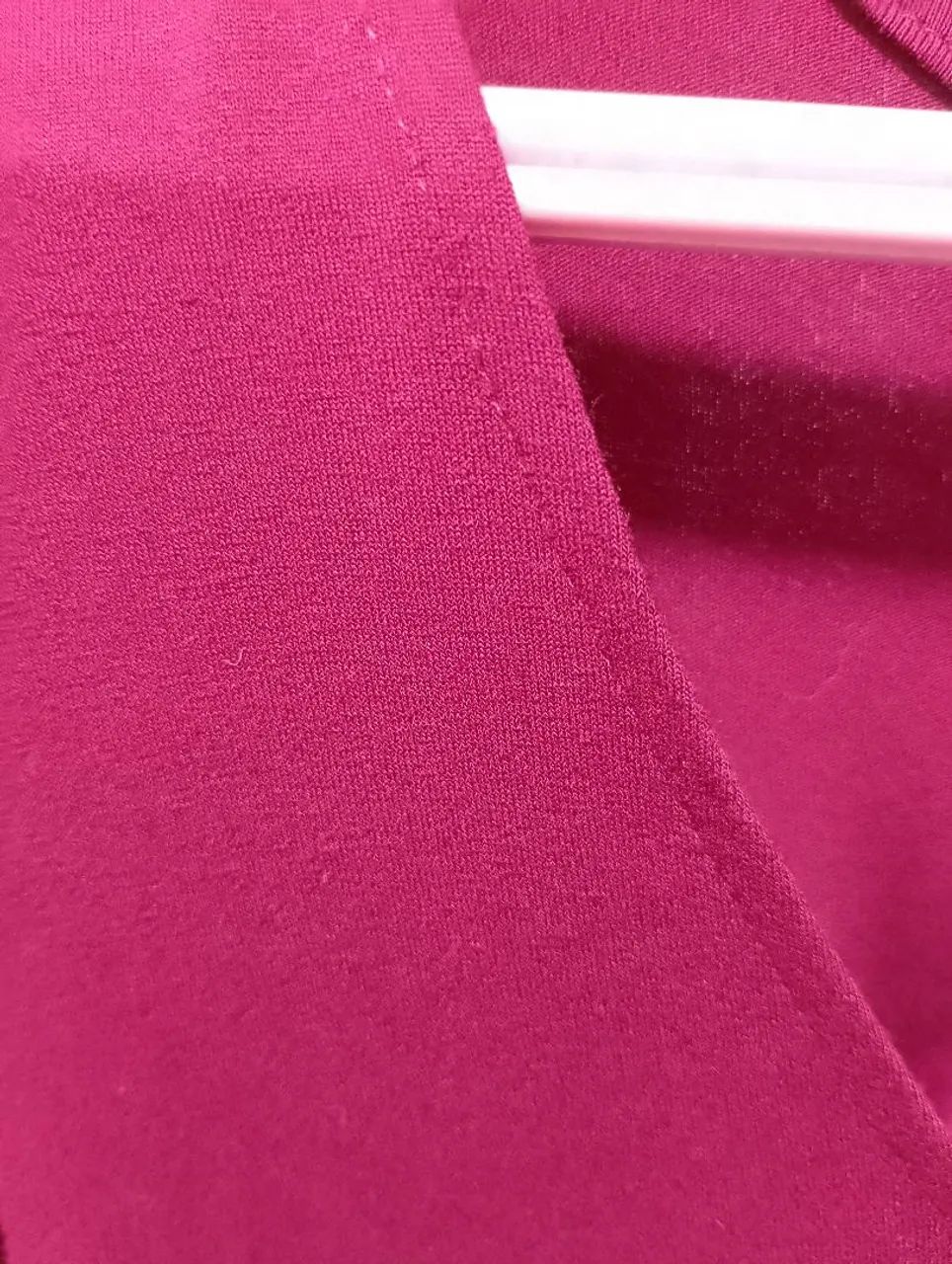 Vestido Longo Vinho com Detalhe em Zíper - Foto 3