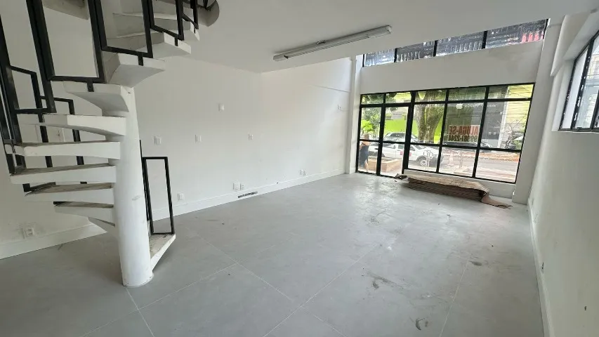 Loja/Escritório com Visibilidade em Petropolis