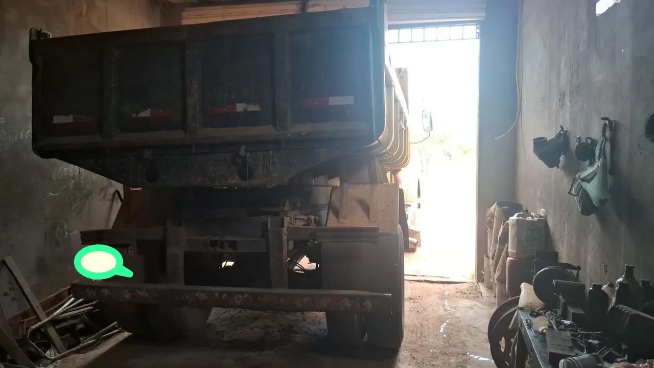 Vende se caçamba 1620 ano 1998 - Foto 2