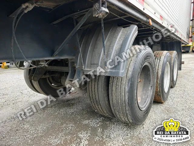 Carreta Baú 3 Eixos 28 Pallets com Pneus  - Foto 10