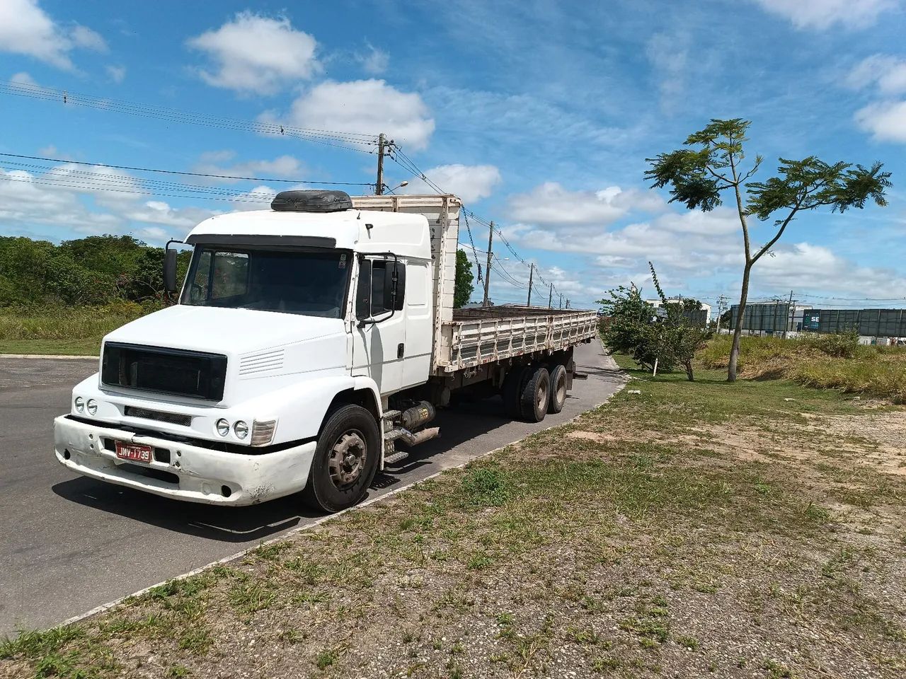 Caminhão Mercedes Benz 1935 ano 1997  motor feito a 5 meses caixa revisada 