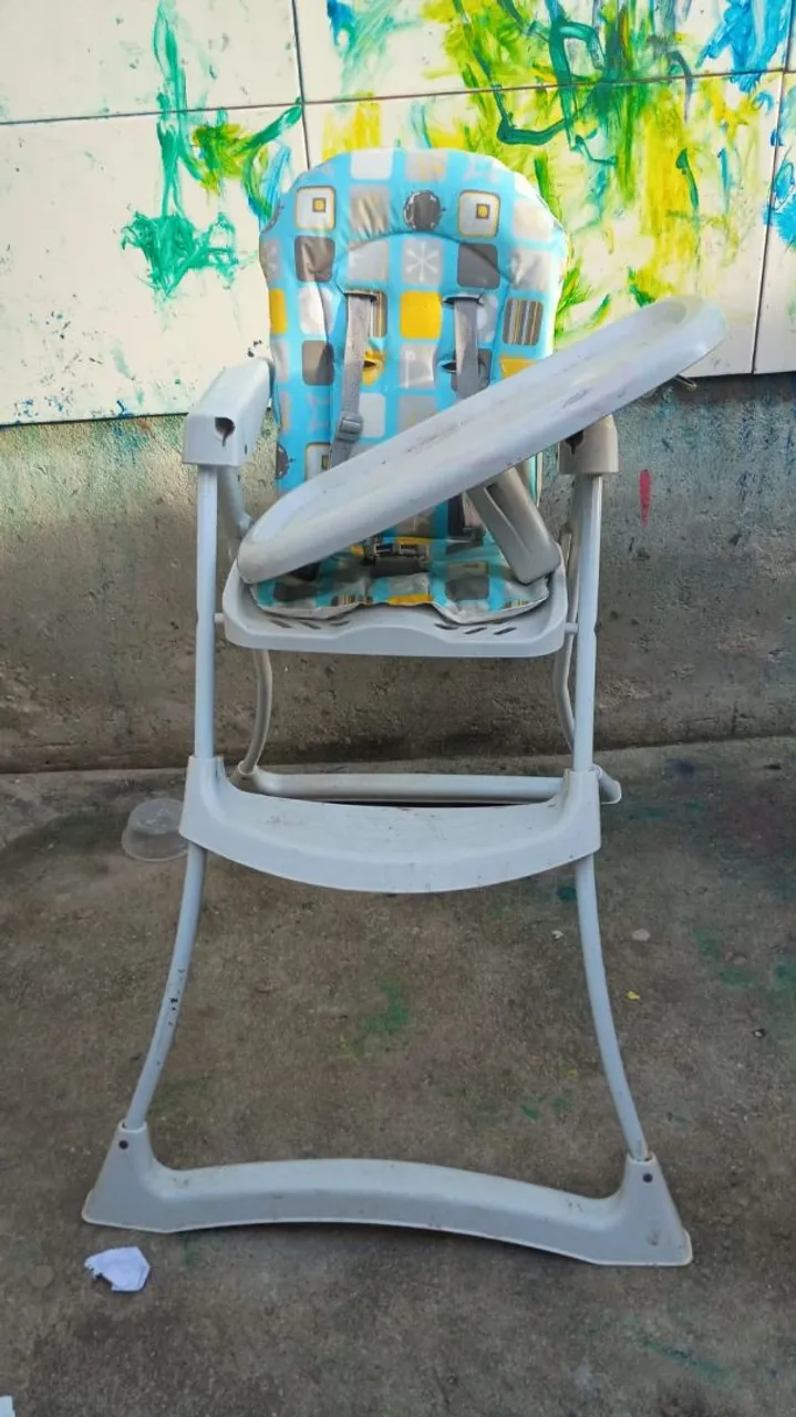 Cadeira Infantil com Bandeja e Estofado