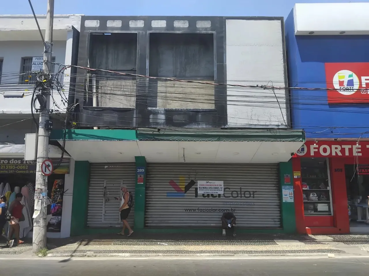 loja para aluguel a 50m do calçadão, com cerca de 650m2 em Centro - Duque de Caxias - RJ