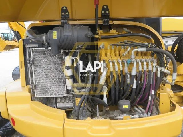 Mini escavadeira Caterpillar 305.5 2014 Revisada giro zero - Foto 6