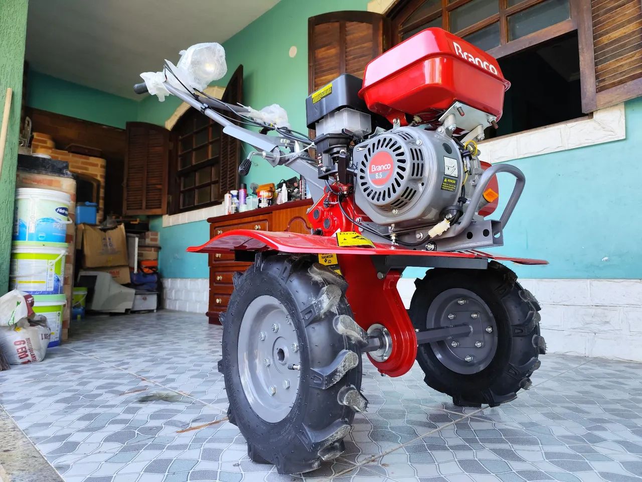 Tratorito branco 6.5 hp