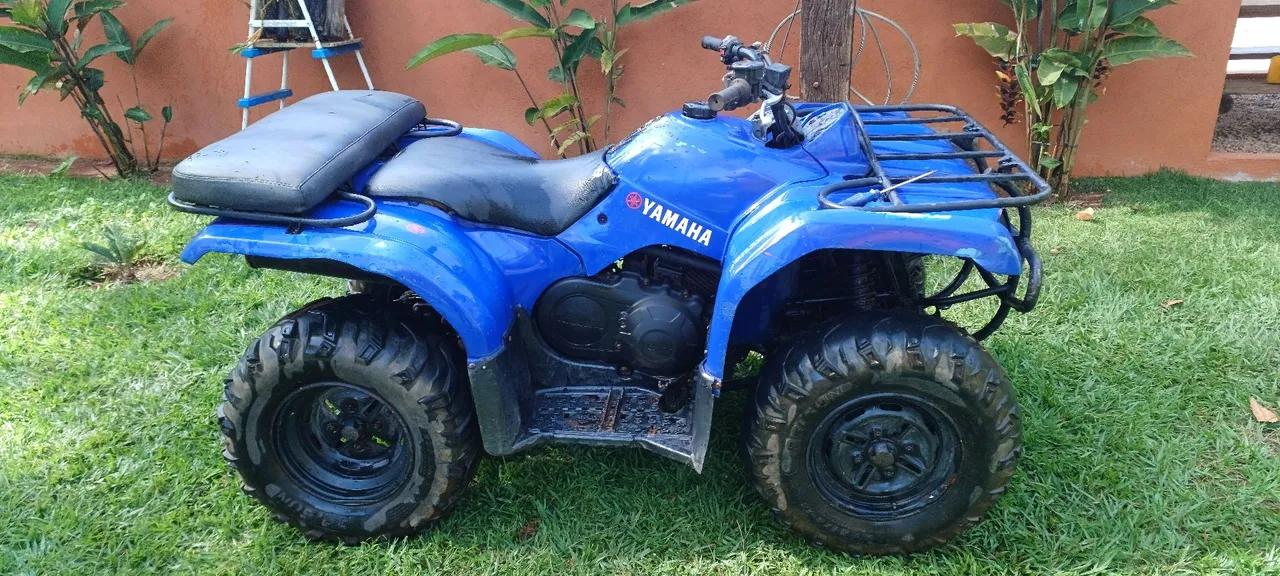 Quadriciclo Yamaha 4x4, 350cc, automático