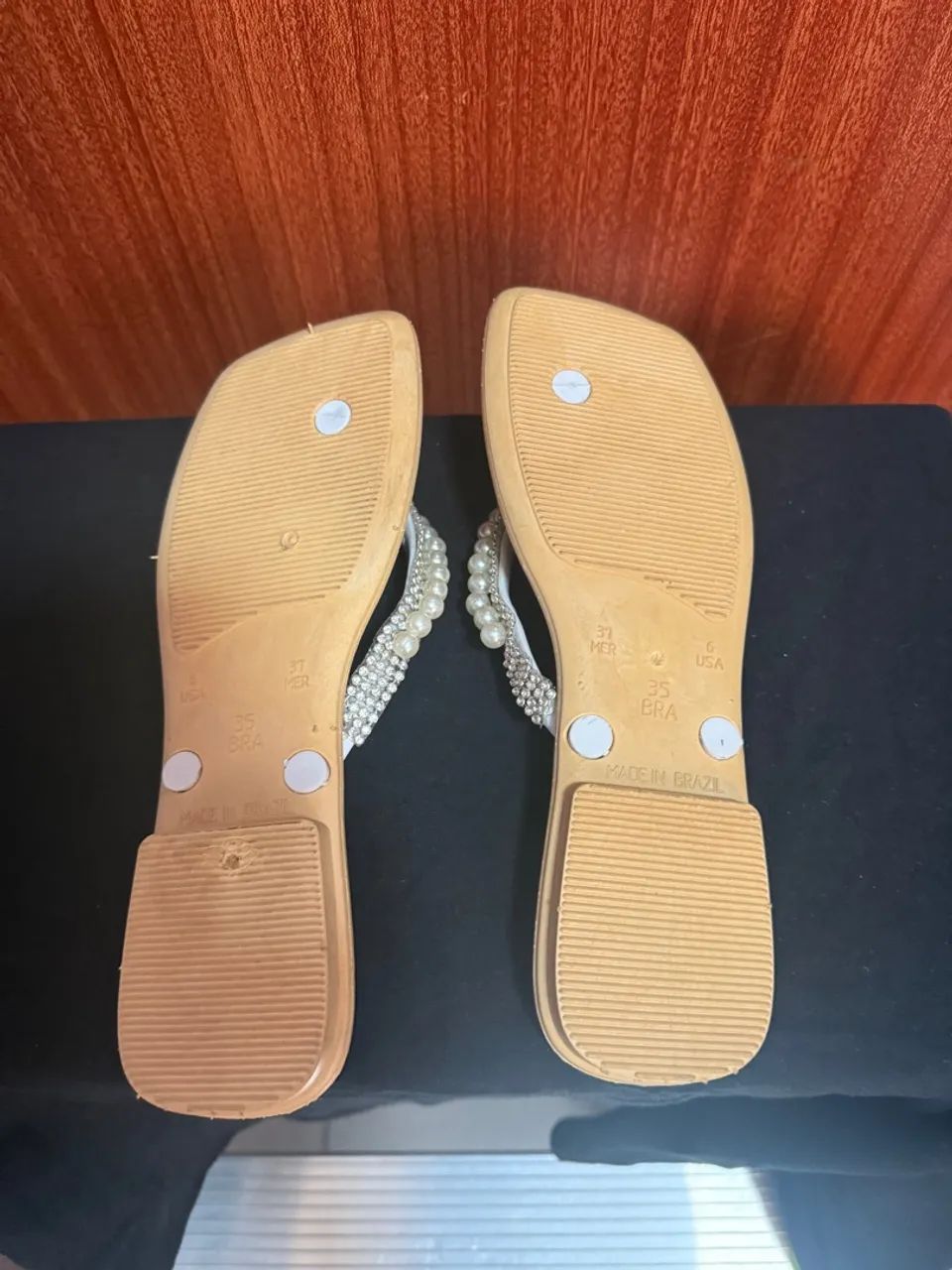 Chinelos Laura com detalhe em pérolas - Foto 4