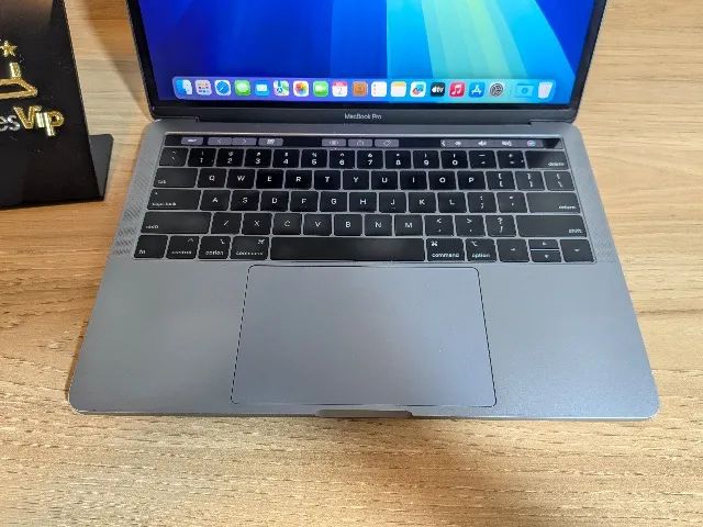 MACBOOK PRO 2019 - I5, 8GB, 128GB - TOUCHBAR - Notebooks