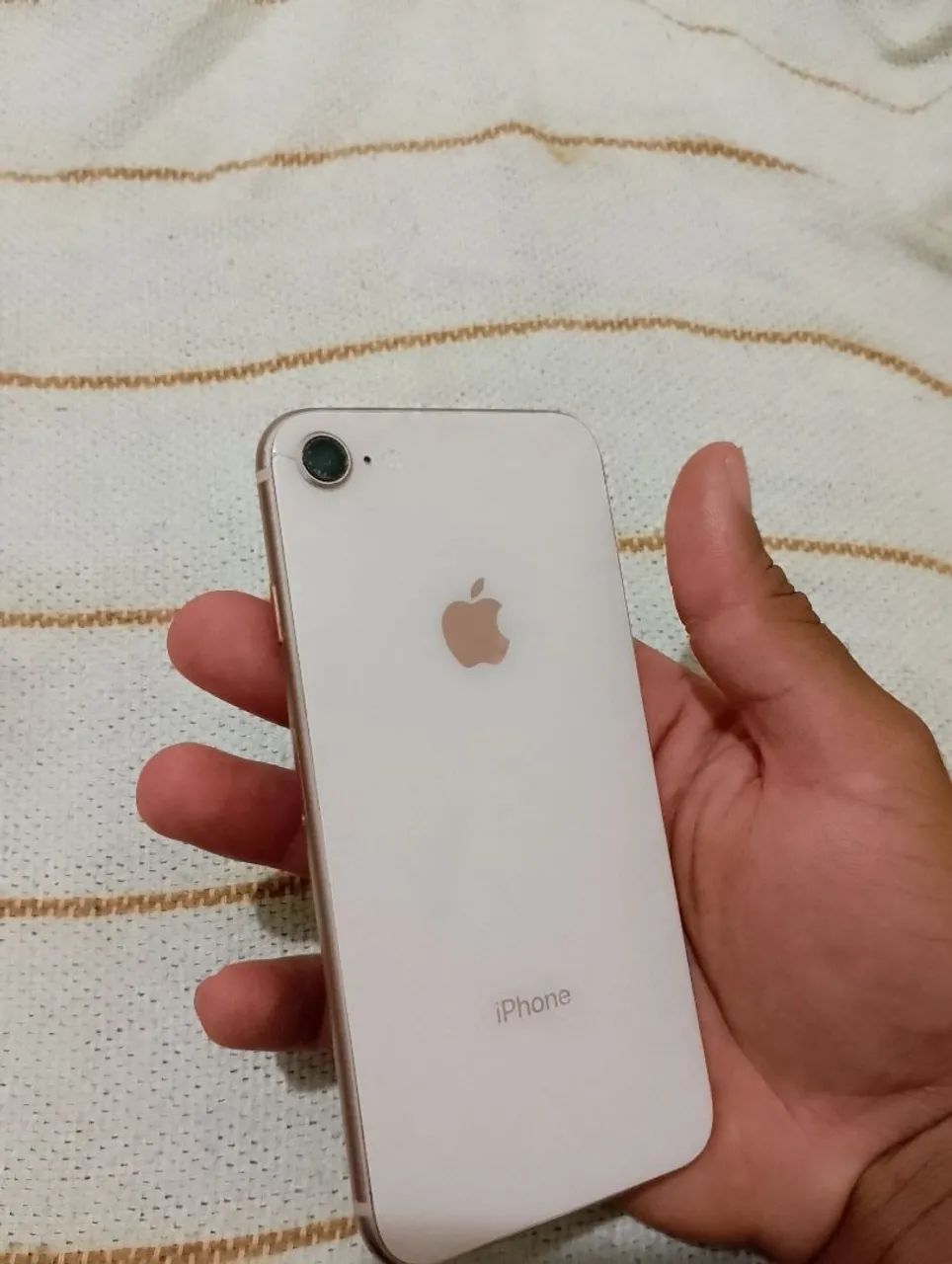 Apple iPhone 8 ホワイト　箱無し iPhone 8 64GB - Celulares e Smartphones - São Cristóvão, Salvador
