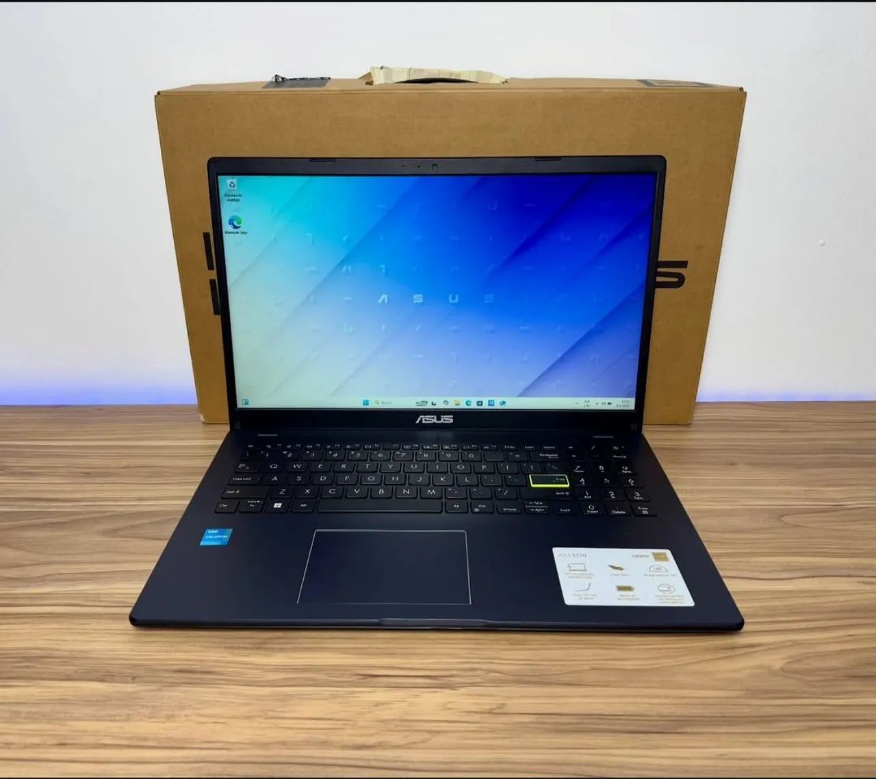 Notebook Asus impecável rápido e ideal pra tudo com garantia de 1 ano