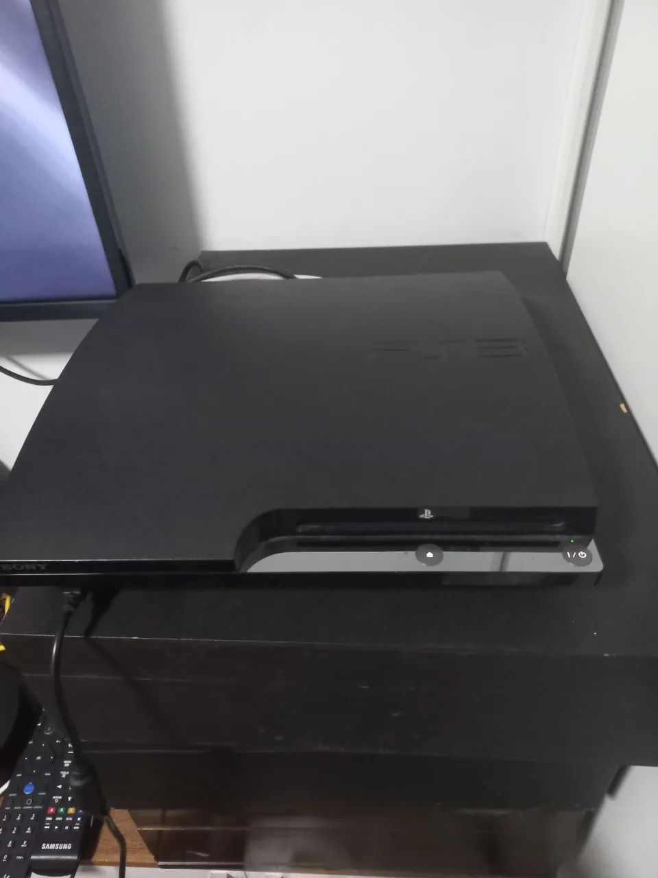 Playstation 3 com hen + 2 controles - Foto 2