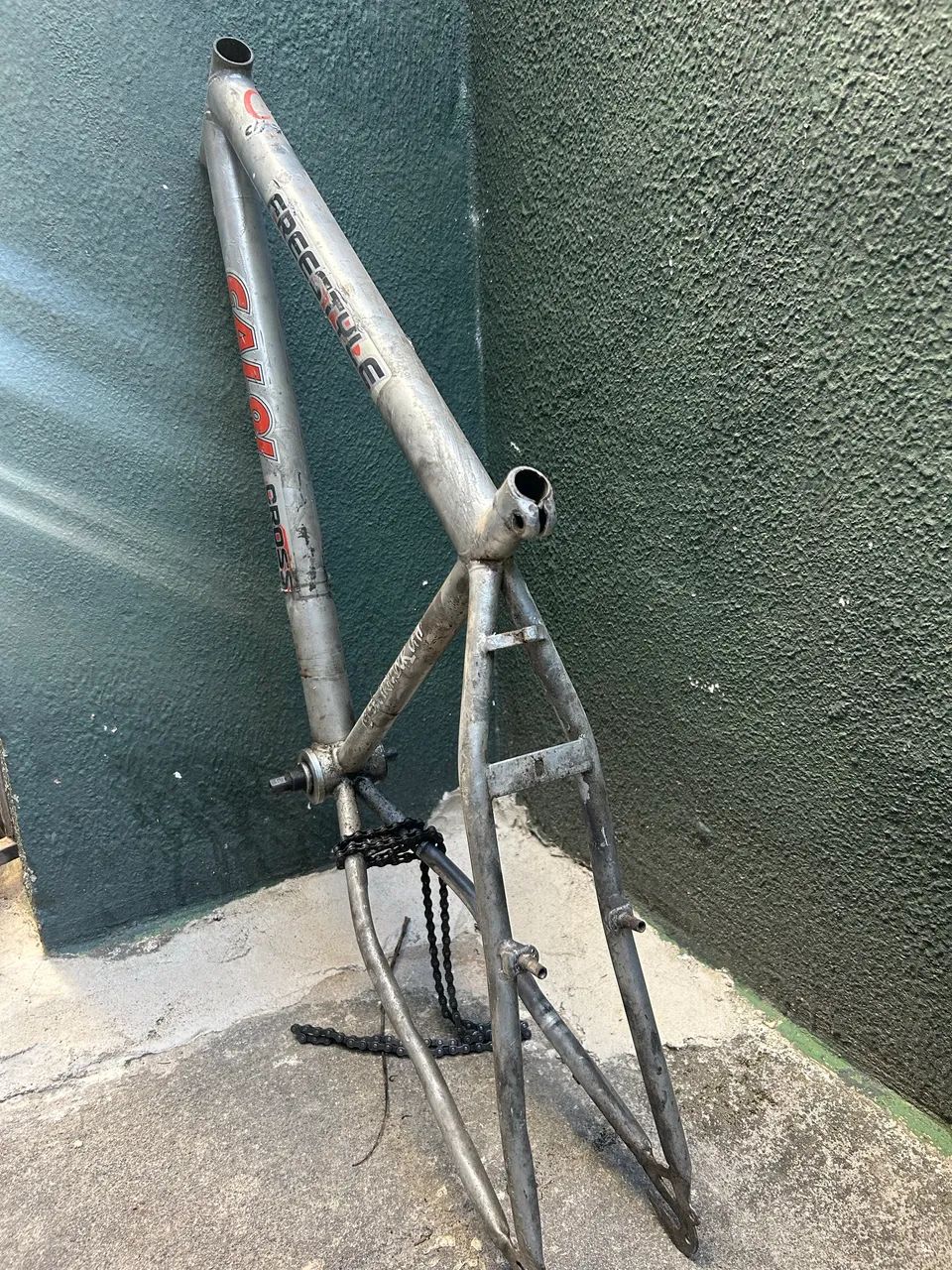 Quadro aro 26 com corrente  - Foto 2