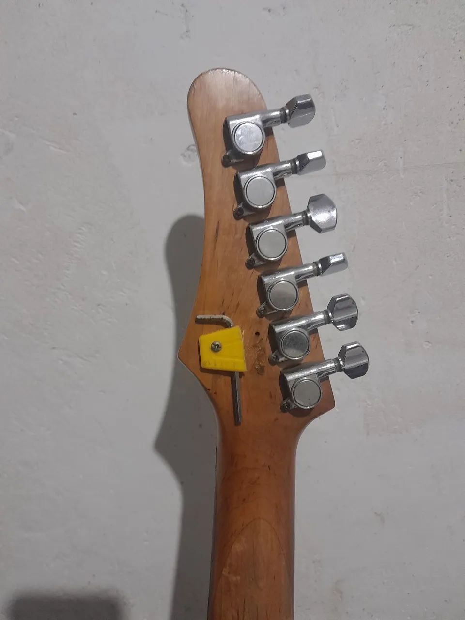 Excelente guitarra customizada! - Foto 5