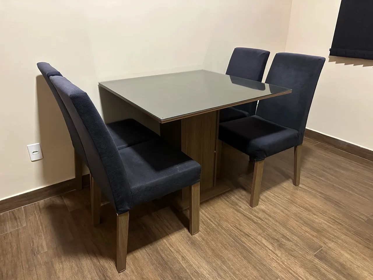 Mesa com 4 cadeiras - Foto 2