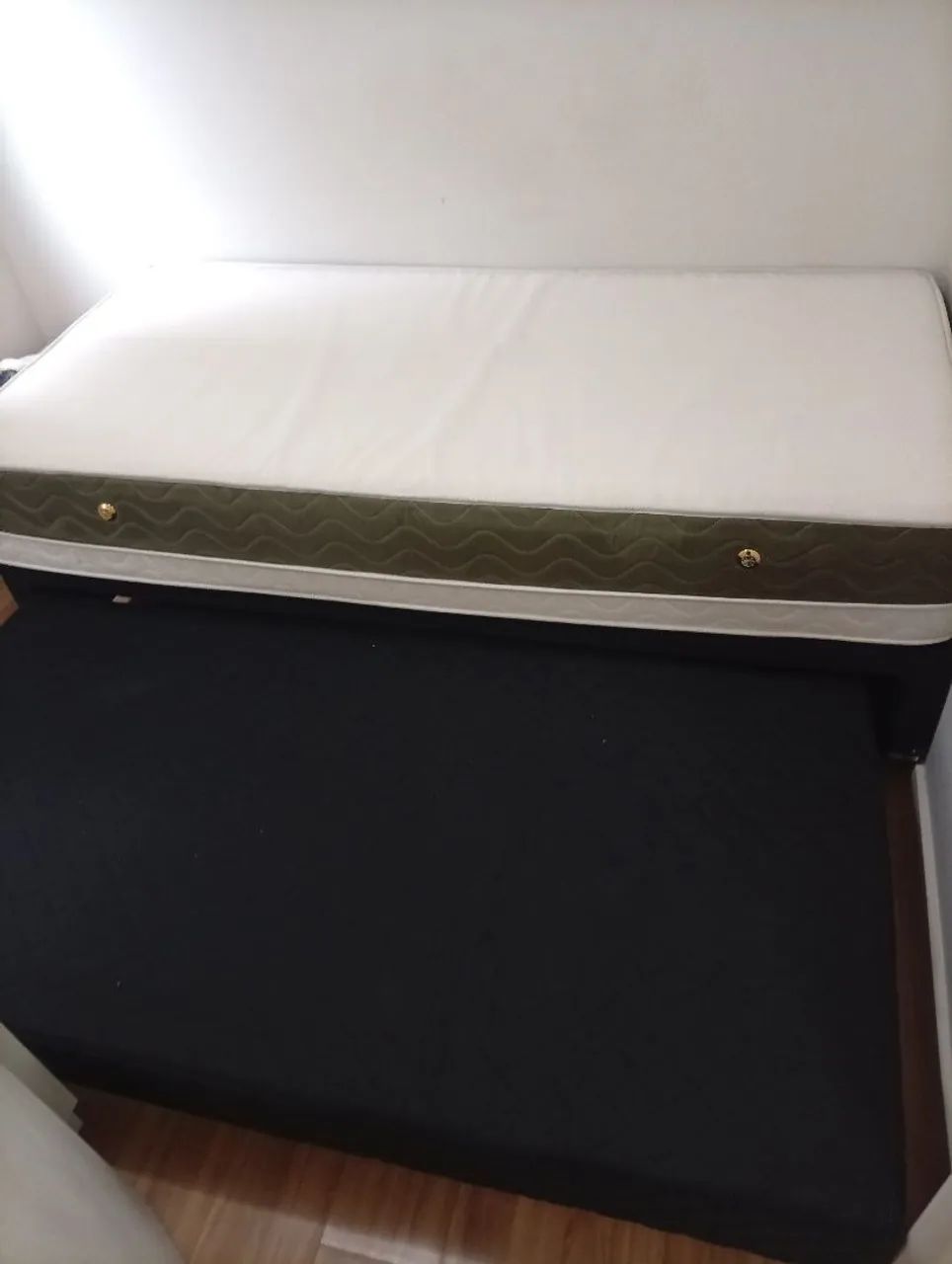 Vendo Cama Box solteiro com cama auxiliar - Foto 3