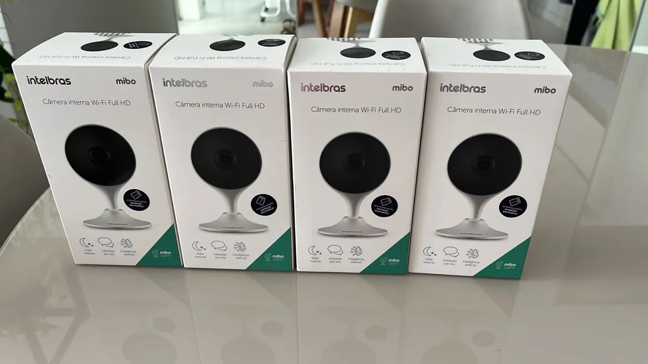 Câmera Inteligente Intelbras com Cartão de Memória 32GB