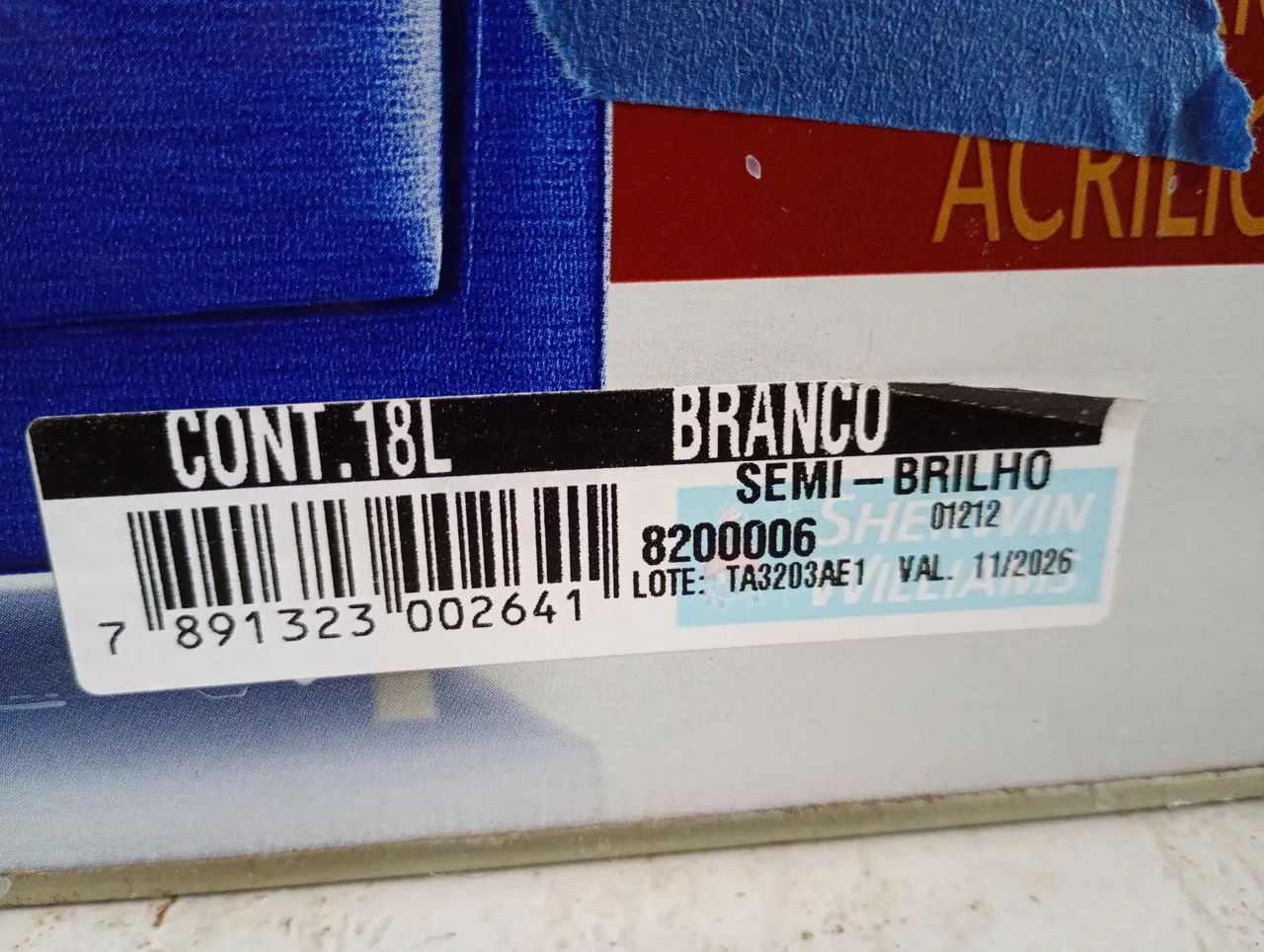 Tinta branca semi brilho 18L lacrada 