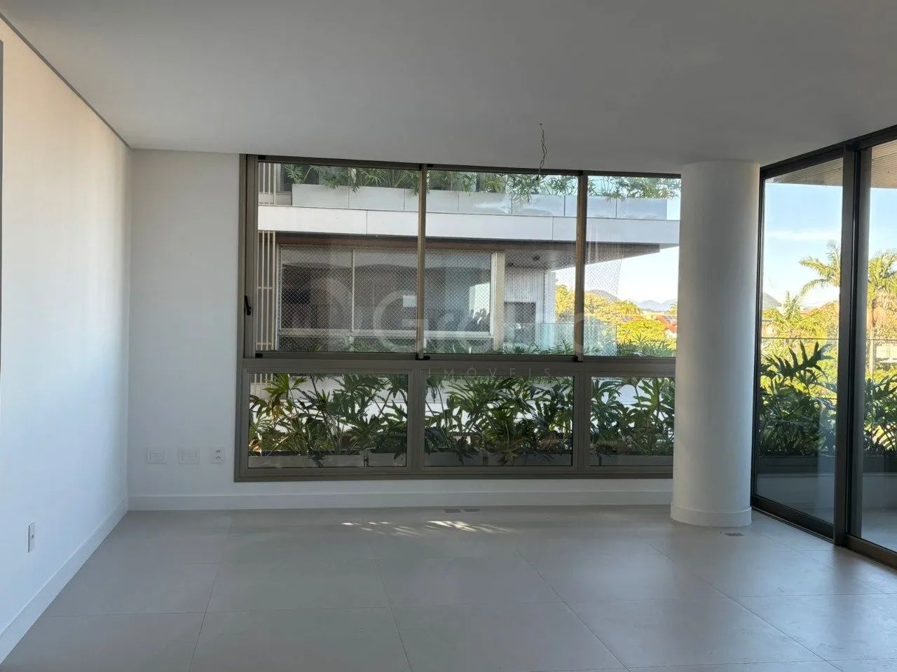 Apartamento com 208.89 m² com 3 suites em Jurerê, Florianópolis - Foto 3