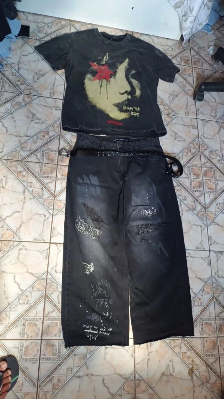 Calça e camisa 