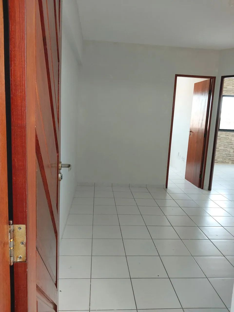 ALUGO APTO ÓTIMA LOCALIZAÇÃO 