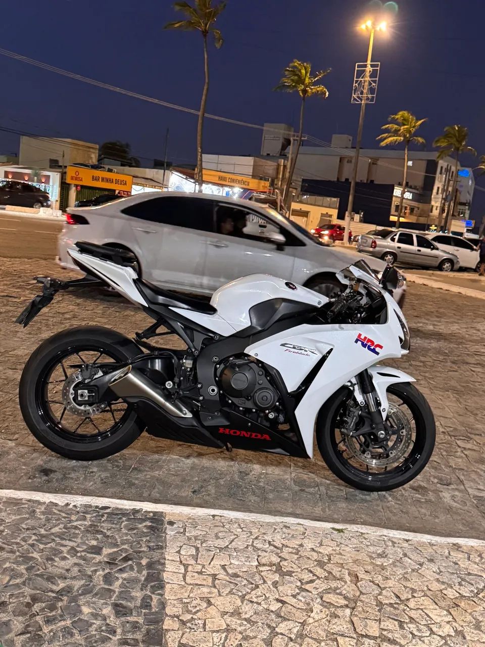 CBR 1000 RR FireBlade - Foto 4