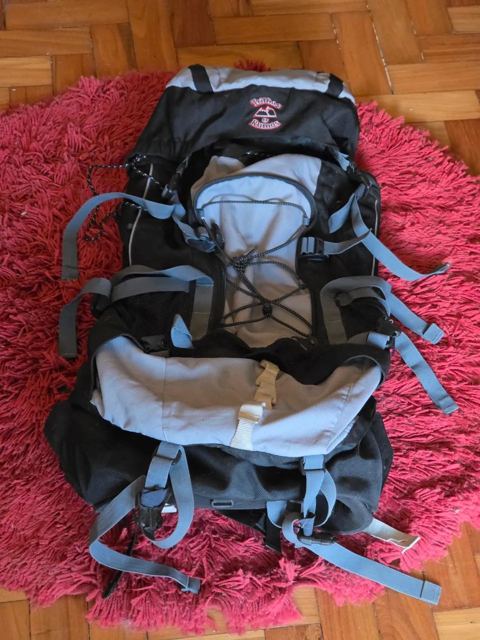 Mochila de acampamento ?  Trilhas e rumos.  Ótimo estado. 