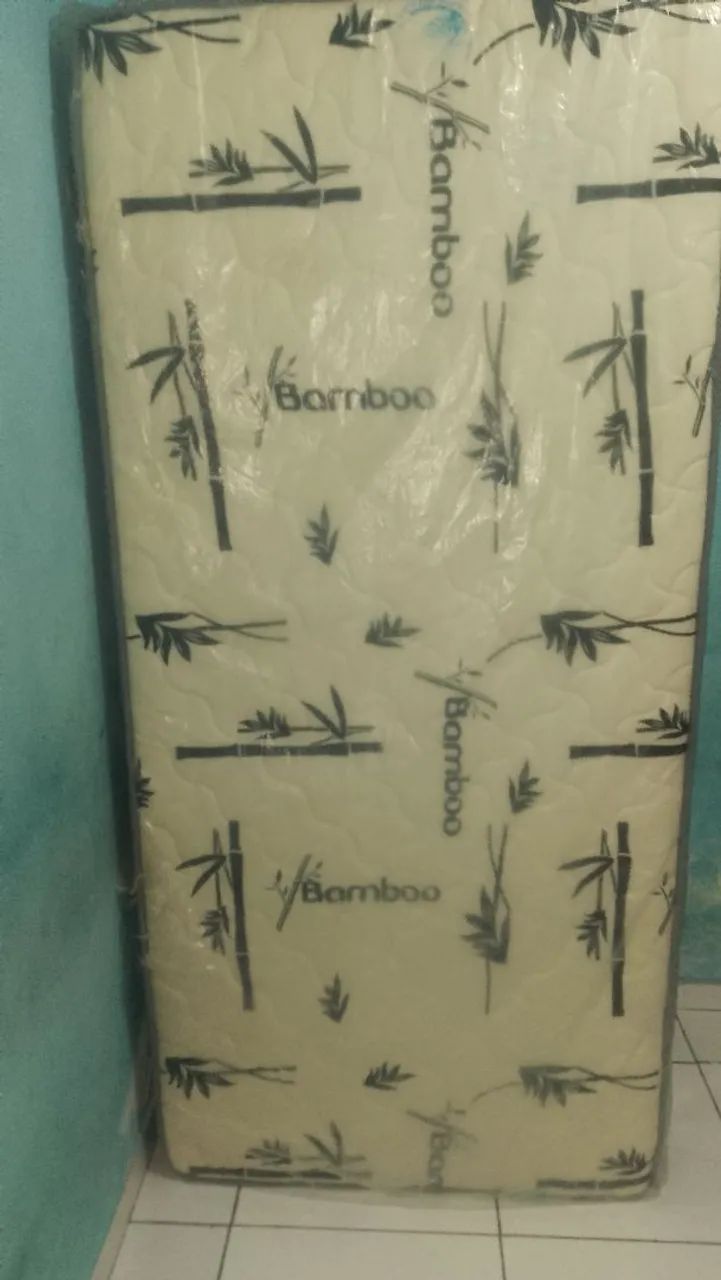 Cama box de solteiro no plástico 