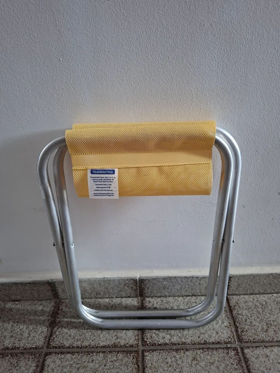 Banquinho em inox,  super leve; dá pra levar pra qualquer lugar. Praticidade em sua Vida.  - Foto 2