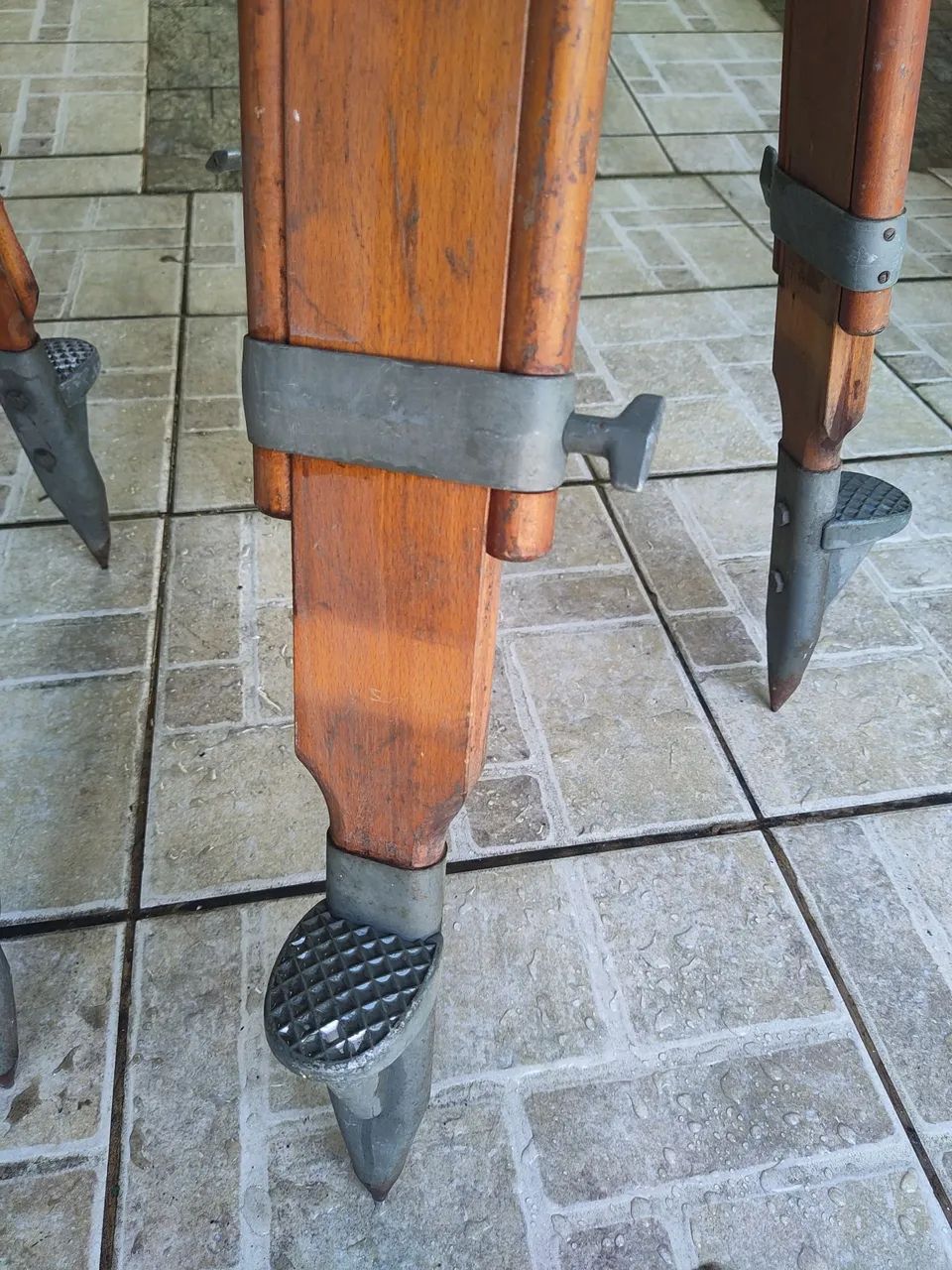 Tripé de madeira unidade - Foto 2