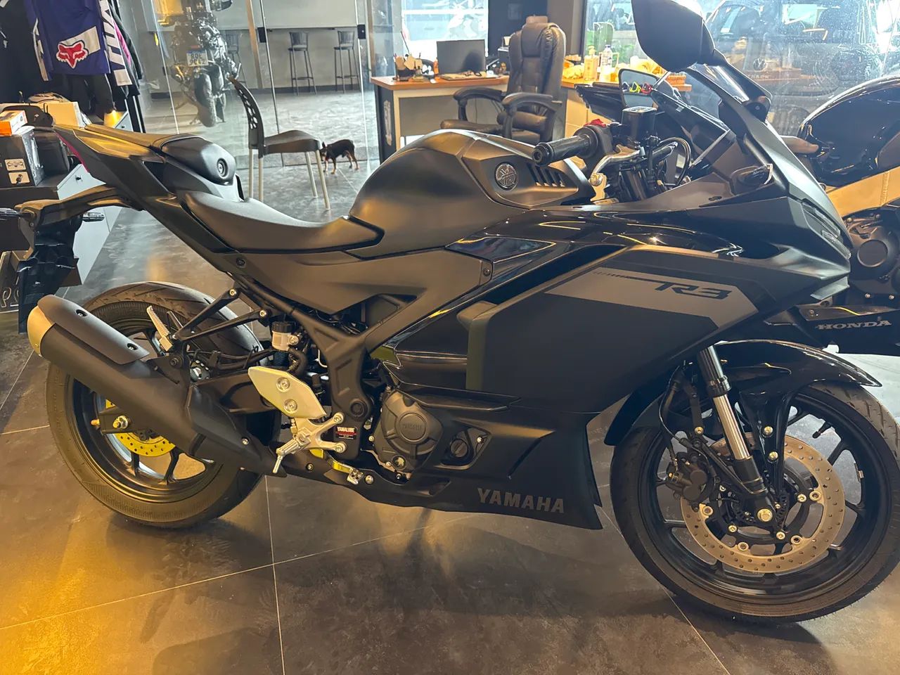 R3 2026 com apenas 1.000 km - Foto 2