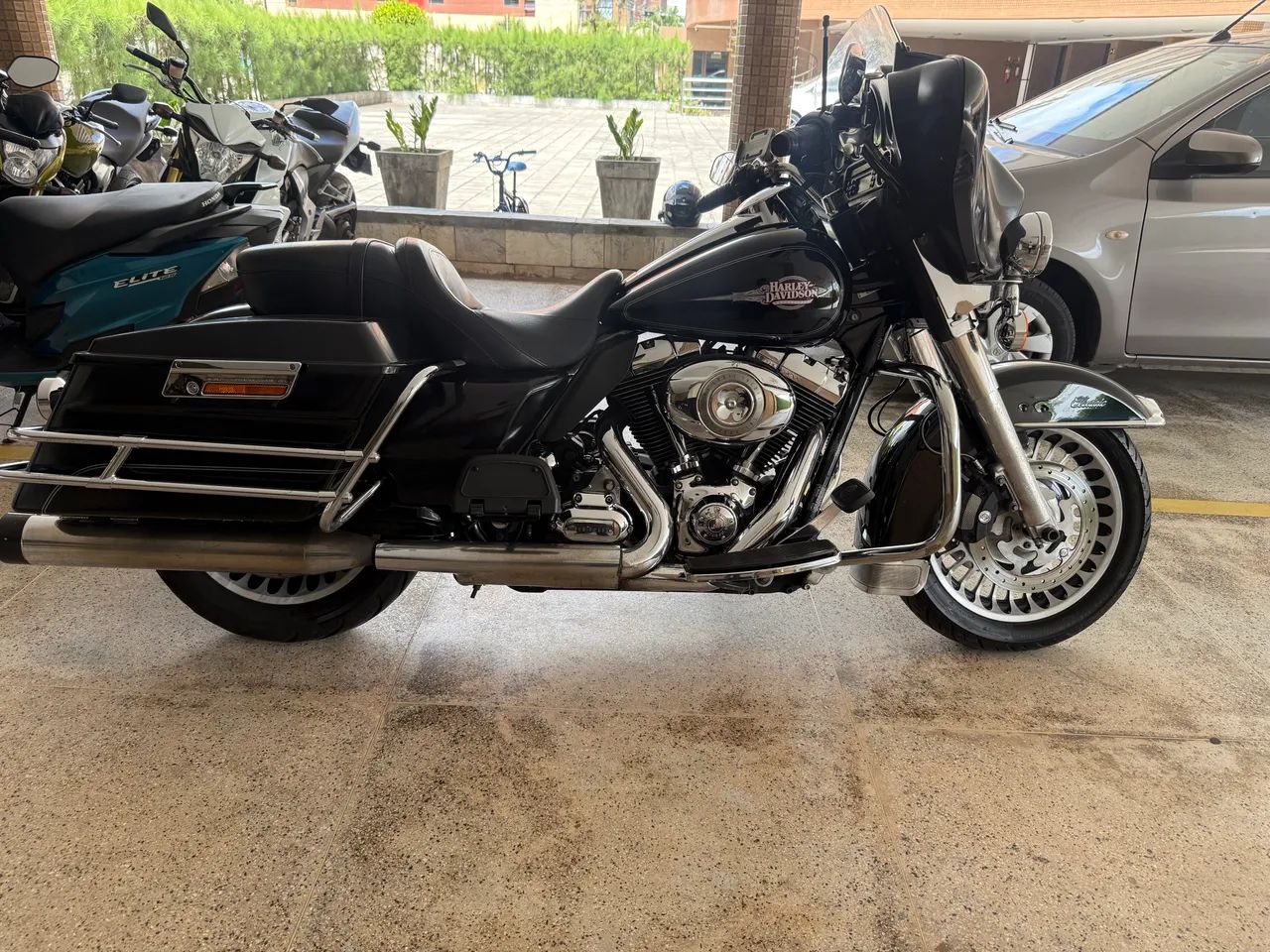 Harley Davidson Electra Glide Classic  - Foto 3