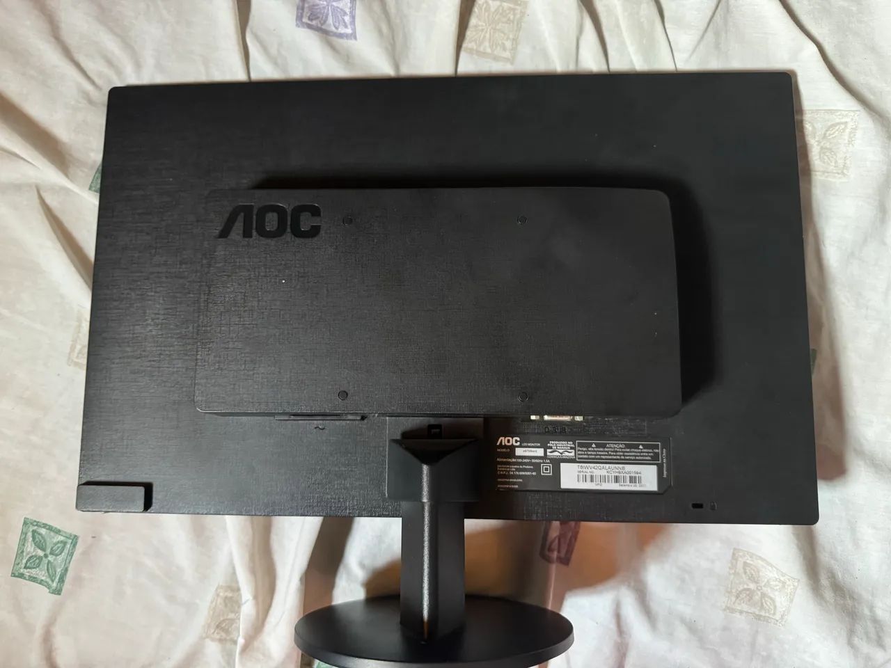 Monitor AOC 18,5 LED - Excelente Estado - Foto 2