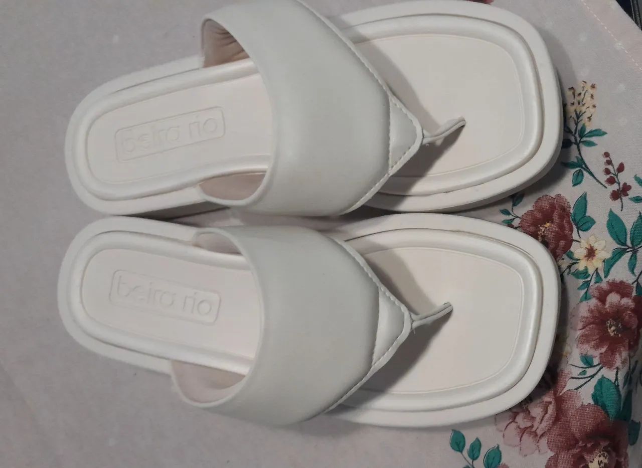 Chinelo ( Beira Rio) 